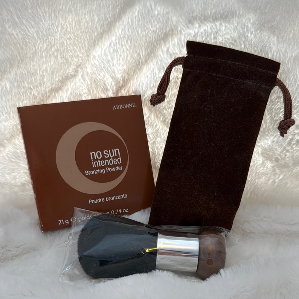 Arbonne Bronzing Powder with Brush and Pouch